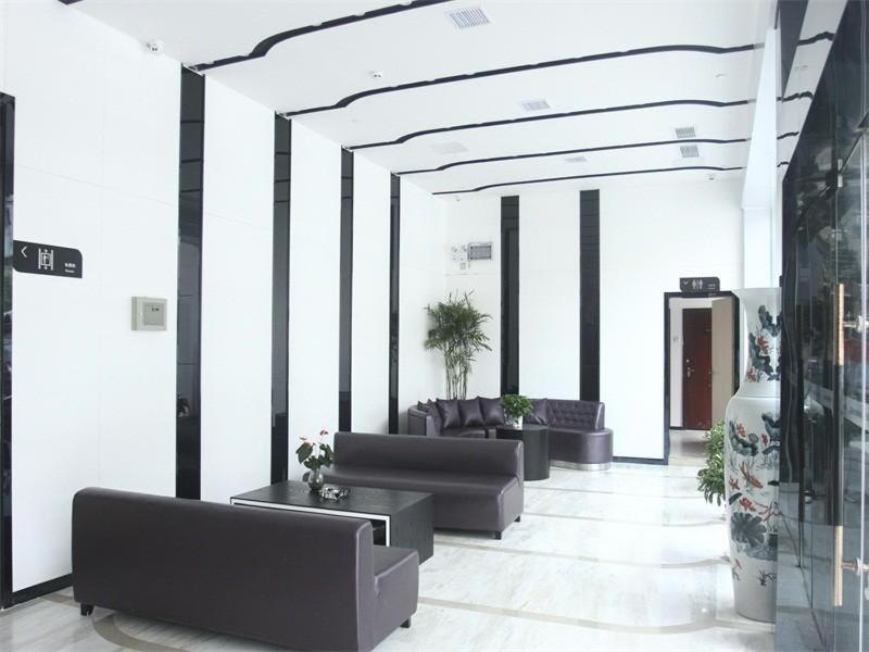 Lavande Hotel Nanchang Bayi Square Branch Exterior photo