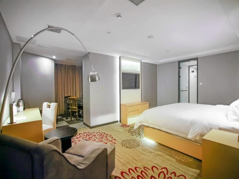 Lavande Hotel Nanchang Bayi Square Branch Exterior photo